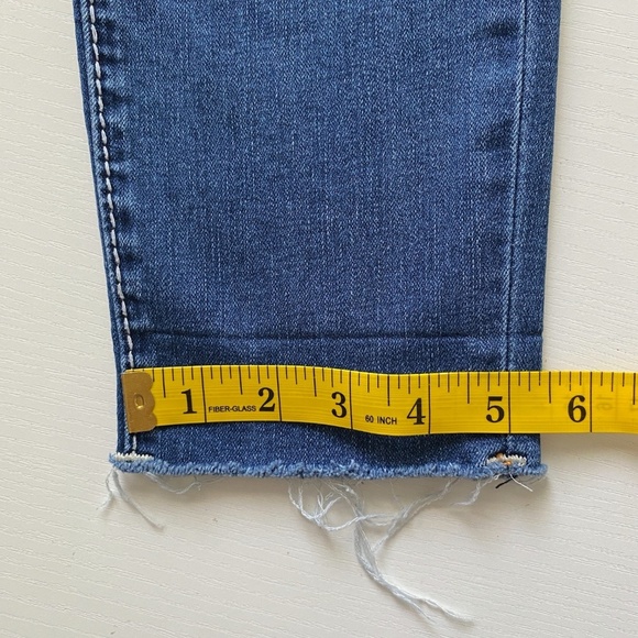True Religion Jennie Curvy Big T Mid Rise Capri Flap Blue Jeans Size 30 - Picture 14 of 15